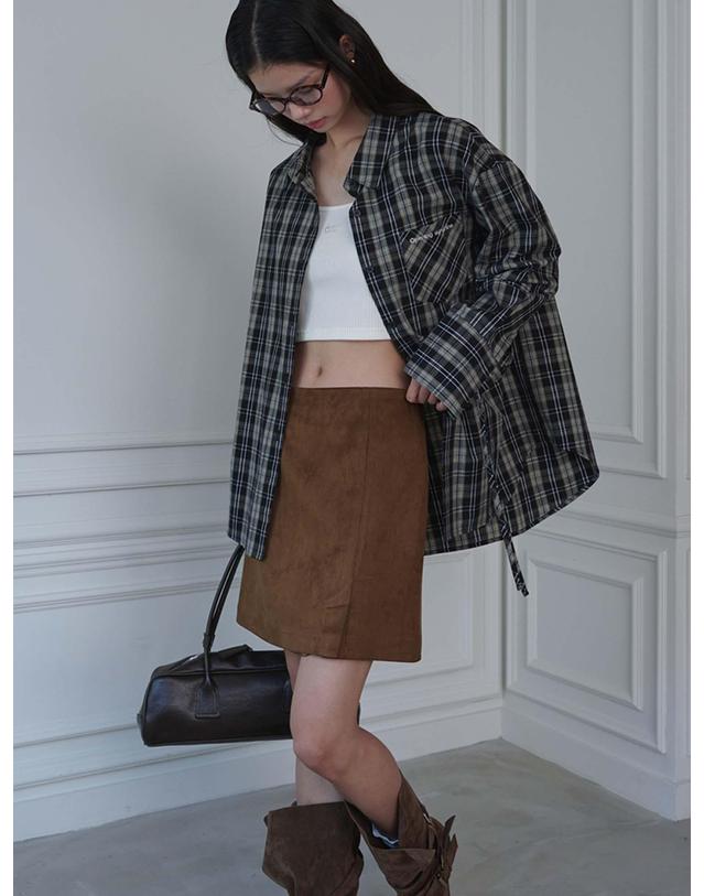 오프닝선샤인 Suede Pocket Mini Skirt_Camel 착용컷