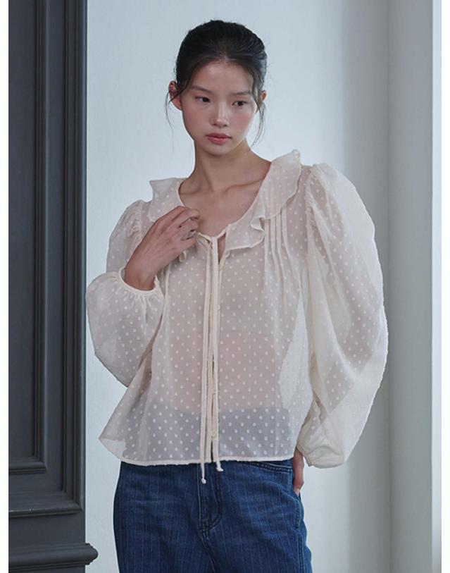 오프닝선샤인 Ruffled See-through Dot Blouse_Ivory 착용컷