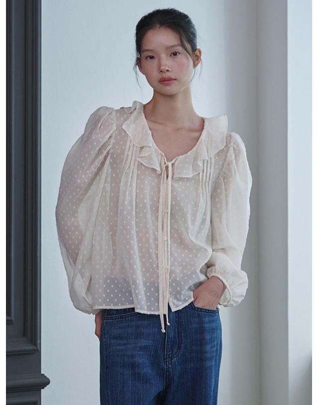 오프닝선샤인 Ruffled See-through Dot Blouse_Ivory 착용컷