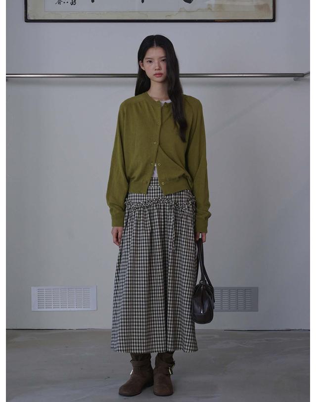 오프닝선샤인 Round Neck Merino Wool Cardigan_Olive 착용컷
