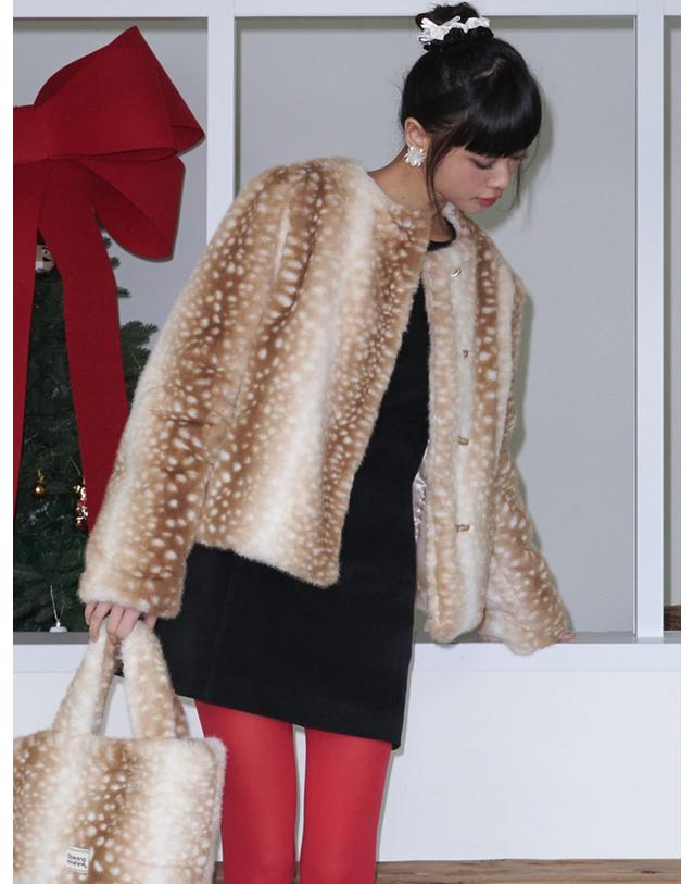 오프닝선샤인 Soft Fur Jacket+Muffler_Bambi Beige 착용컷