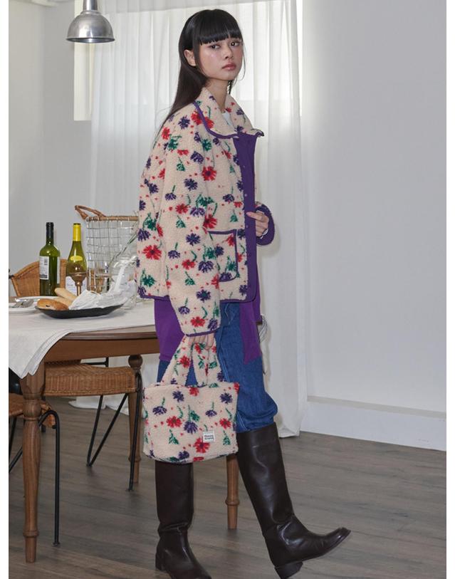 오프닝선샤인 Flower Pattern Fleece Jacket_Beige 착용컷