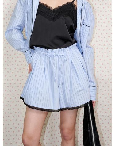 Striped lace pintuck shorts Blue