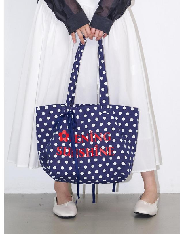 오프닝선샤인 Heart Pocket Big Eco Bag Dot Navy 착용컷