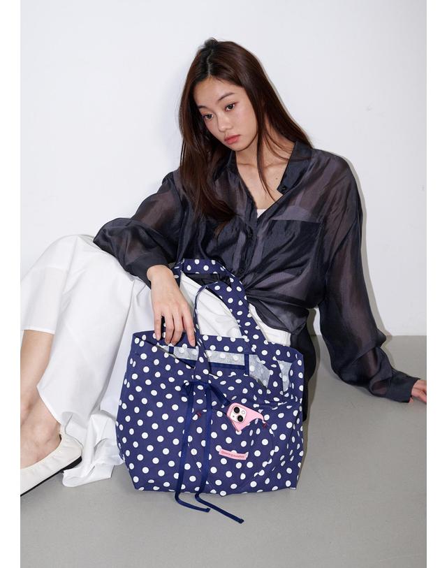 오프닝선샤인 Heart Pocket Big Eco Bag Dot Navy 착용컷