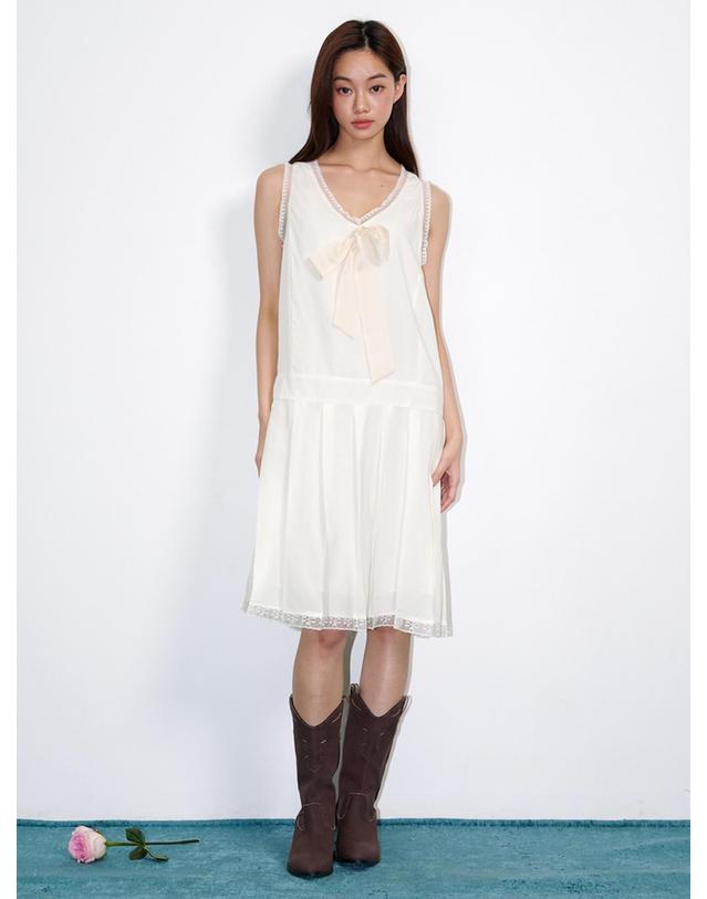 오프닝선샤인 Sheer Tie Pleated Midi Dress Cream 착용컷
