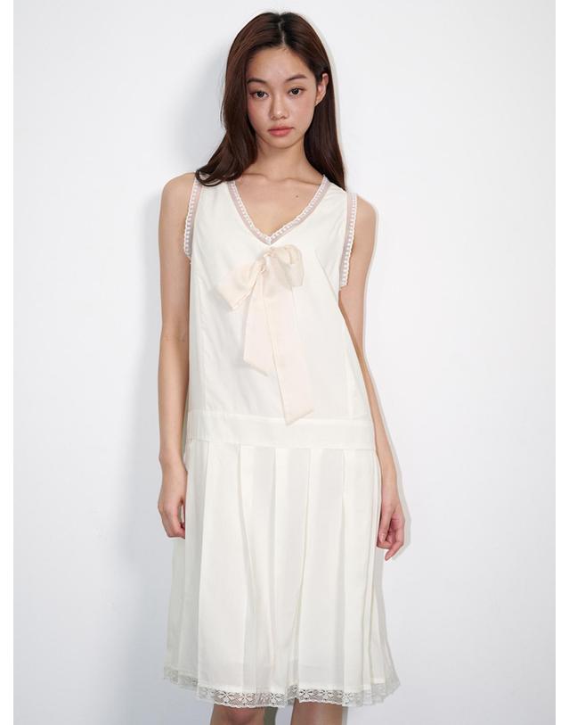 오프닝선샤인 Sheer Tie Pleated Midi Dress Cream 착용컷