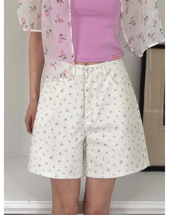 오프닝선샤인 Vintage Floral Denim Shorts Ivory 착용컷