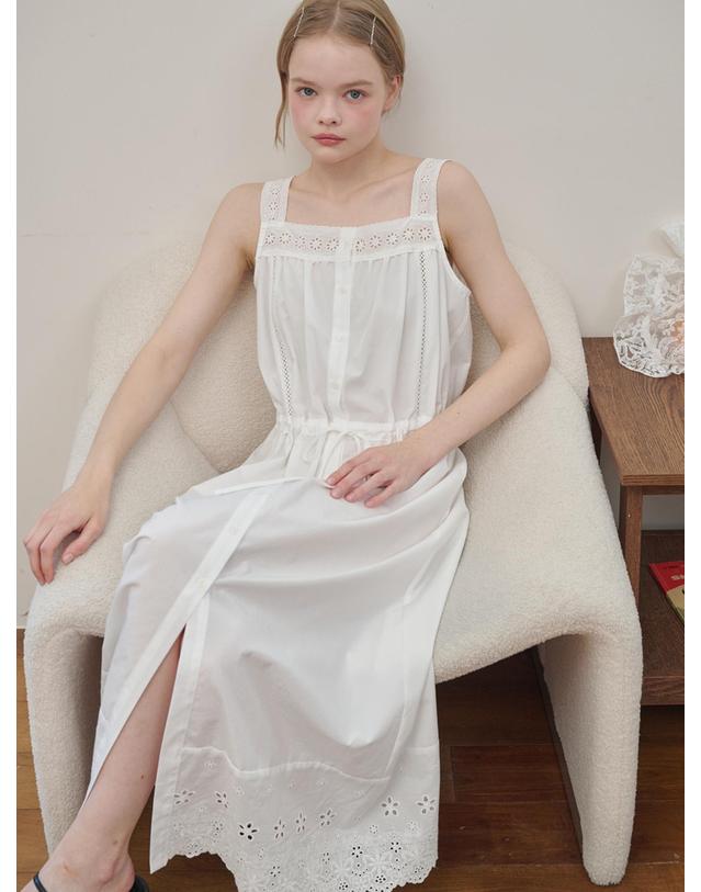 오프닝선샤인 Eyelet Lace Cotton Maxi Dress White 착용컷