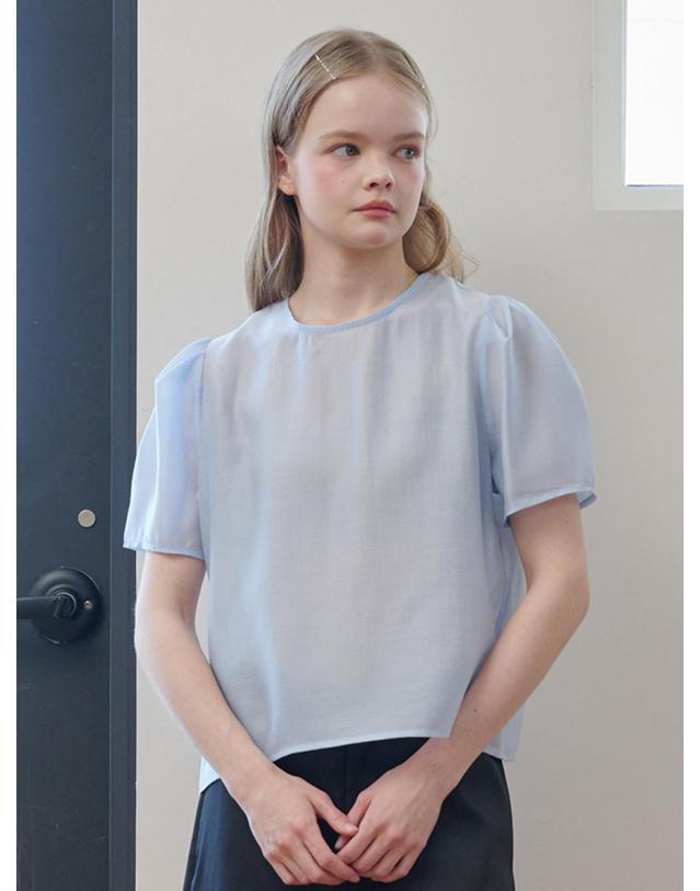 오프닝선샤인 Puff Sleeve Basic Short-sleeved Blouse_Sky Blue 착용컷