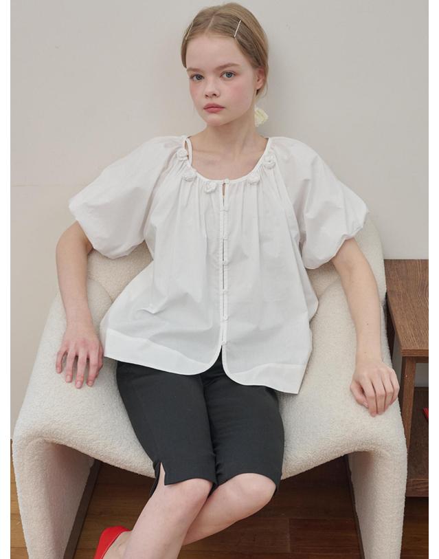 오프닝선샤인 Rose Corsage Balloon Sleeve Shirring Blouse White 착용컷