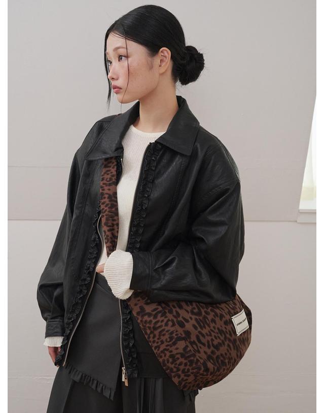 오프닝선샤인 Vintage Soft Leopard Shoulder Bag Brown 브라운 착용컷