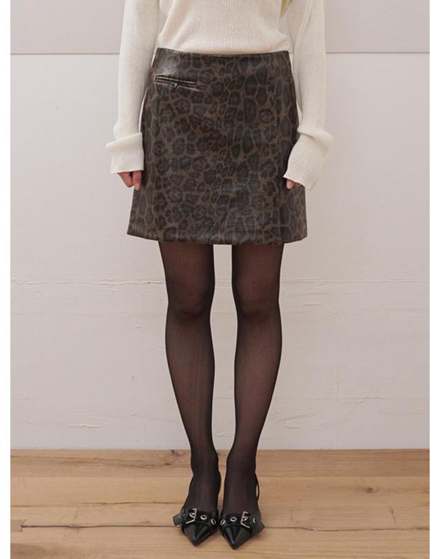 오프닝선샤인 Leopard Leather Pocket Mini Skirt Brown 브라운 착용컷
