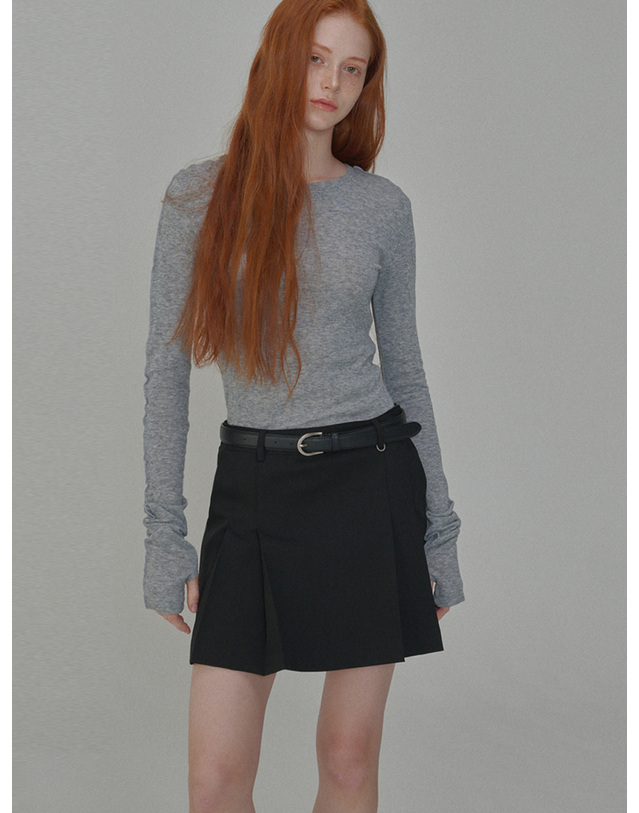 오프닝선샤인 Classic Pleated Mini Skirt_Black 착용컷
