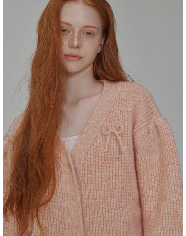 오프닝선샤인 Mohair Ribbon Pointed Cardigan_Pink 착용컷