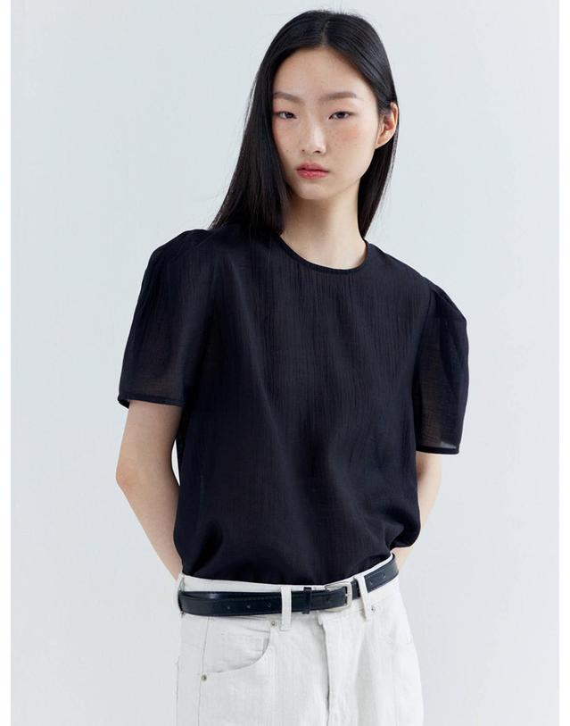 오프닝선샤인 Puff Sleeve Basic Short-sleeved Blouse_Black 착용컷