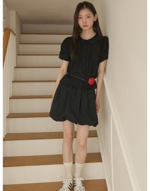 오프닝선샤인 Pin-tuck Balloon Mini Skirt_Black 착용컷