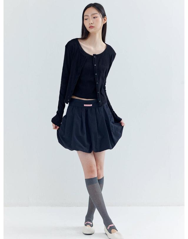 오프닝선샤인 Eyelet Long sleeve Cropped Cardigan_Black 착용컷