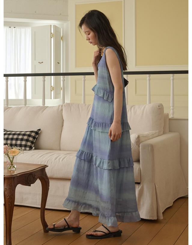 오프닝선샤인 Sleeveless Ruffle Tiered Long Dress_Blue Mist 착용컷