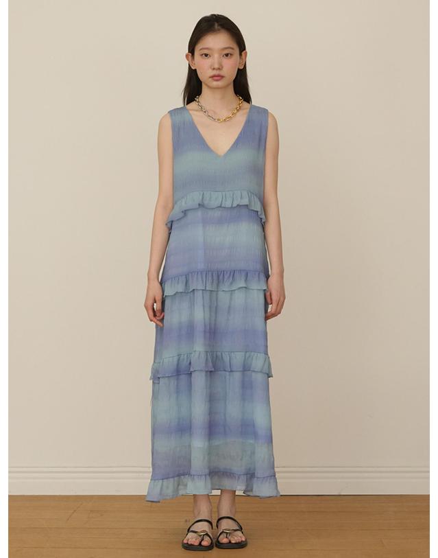 오프닝선샤인 Sleeveless Ruffle Tiered Long Dress_Blue Mist 착용컷