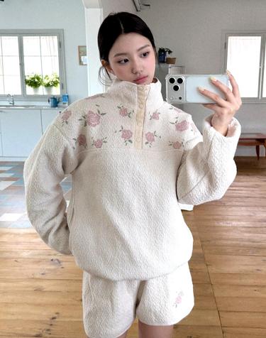플라워 하프 스냅 울 플리스 아노락 아이보리 MDTS103IVORY