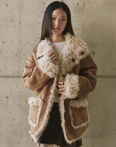 몽돌 리버시블 하이넥 무스탕 카멜 MDJK053CAMEL