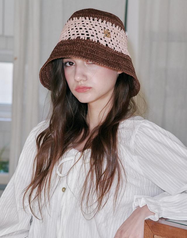 올인컴플리트 Color Block Paper Crochet Hat (2 Colors) 착용컷