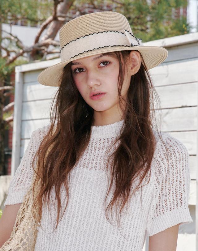 올인컴플리트 Wave Ribbon Boater Hat (2 Colors) 착용컷