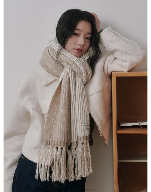 올인컴플리트 Rain Tassel Knit Muffler (6 Colors) 착용컷