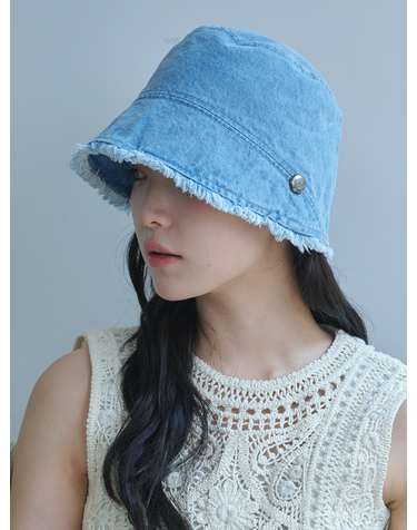 Frayed Hem Moon Bucket Hat (2 Colors)