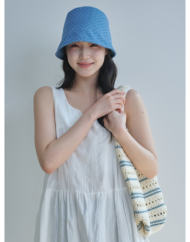 올인컴플리트 Dot Denim Moon Bucket Hat 착용컷