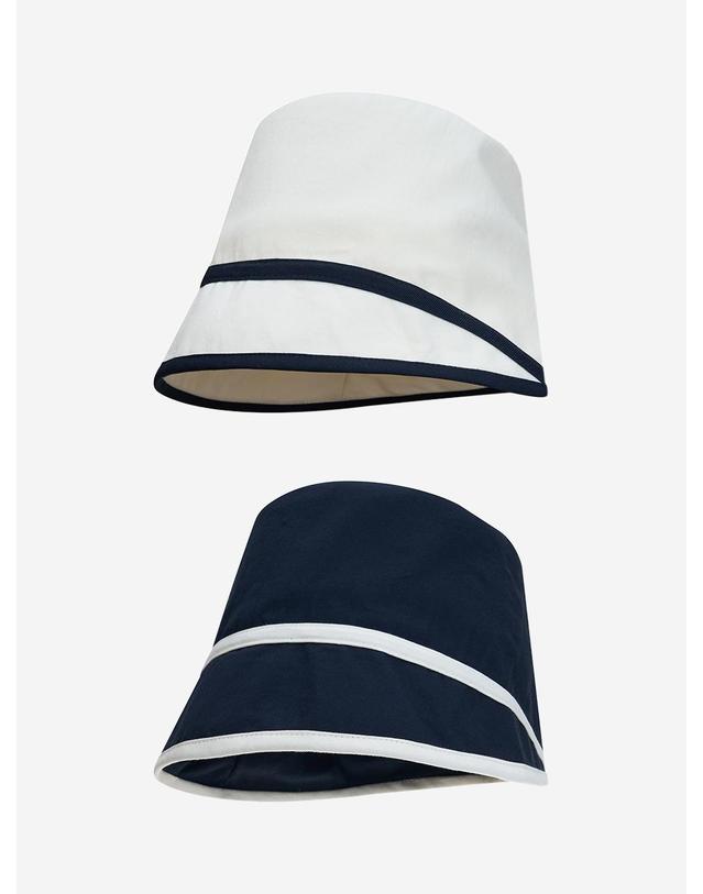 올인컴플리트 Contrast Line Moon Bucket Hat (2 Colors) 착용컷