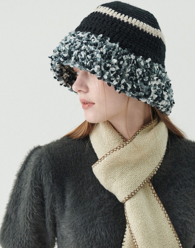 올인컴플리트 Fluffy Ring Crochet Hat (4 Colors) 착용컷