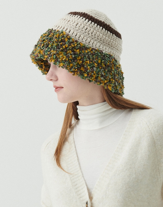 올인컴플리트 Fluffy Ring Crochet Hat (4 Colors) 착용컷