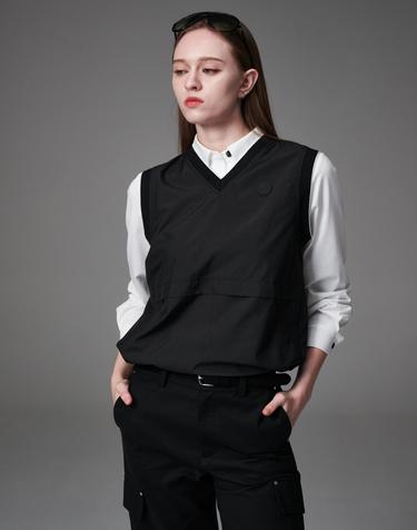 Waterproof pocket vest 포켓 디테일 우븐 베스트