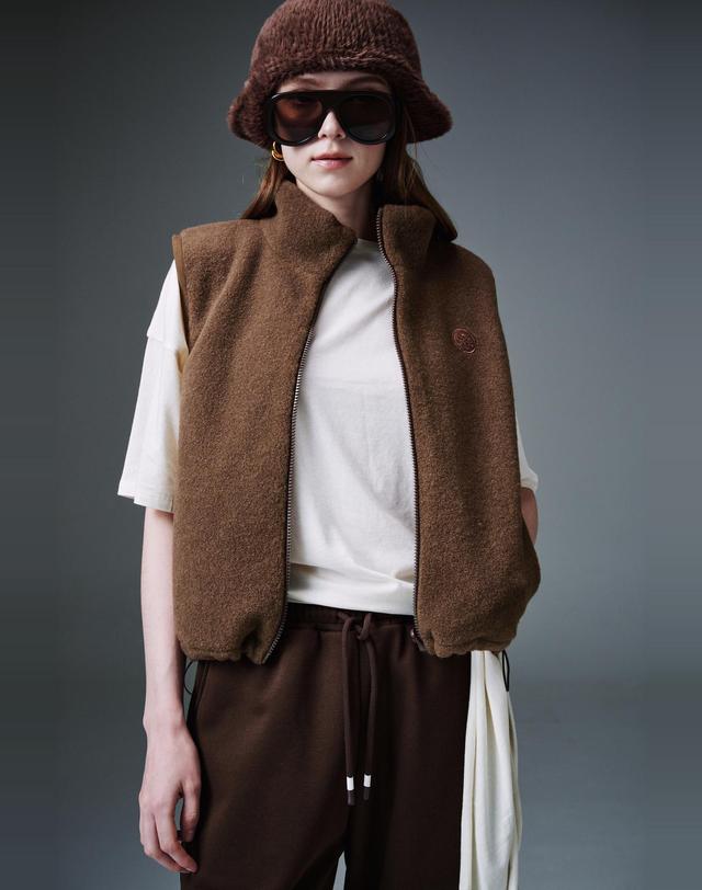 크림골프 Reversible High Neck Boucle Vest 리버시블 하이넥 부클 베스트 착용컷
