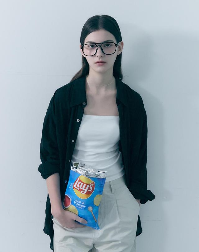 오아트 Rhys Glasses [BLACK] 착용컷