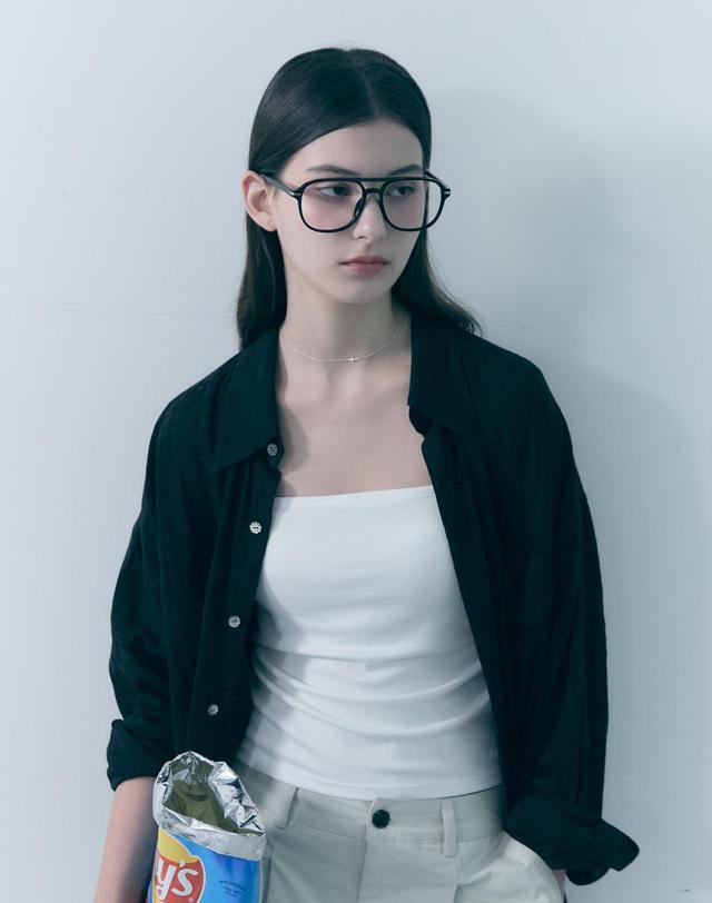 오아트 Rhys Glasses [BLACK] 착용컷