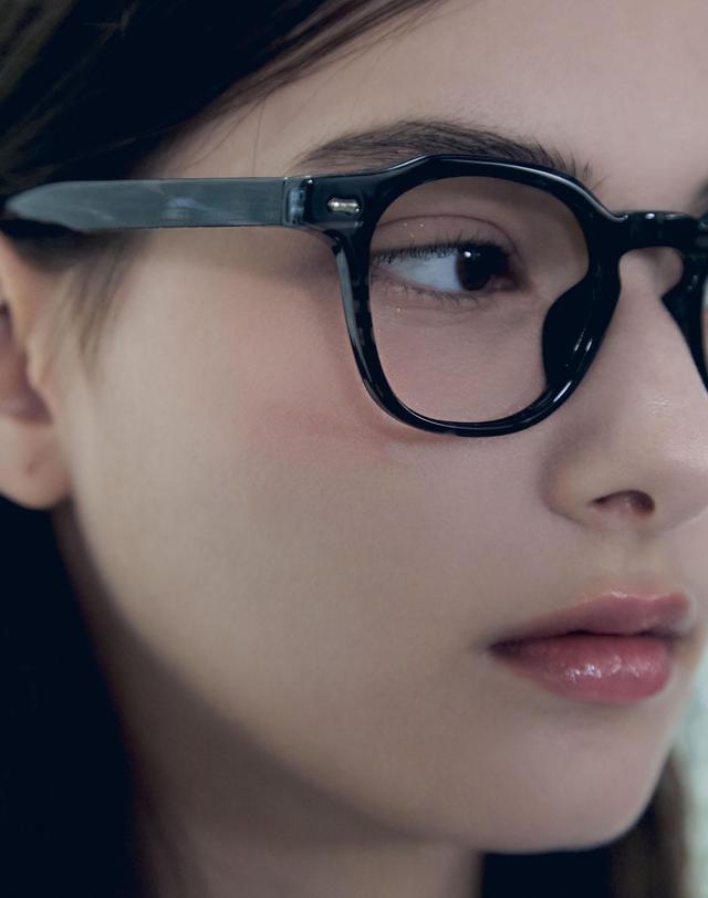 오아트 Colette Glasses [MARBLE] 착용컷