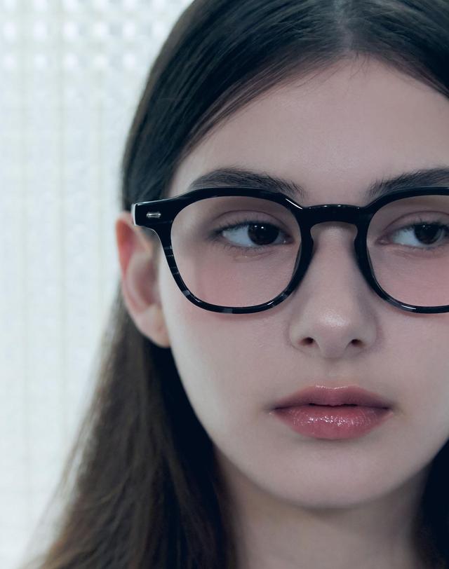 오아트 Colette Glasses [MARBLE] 착용컷