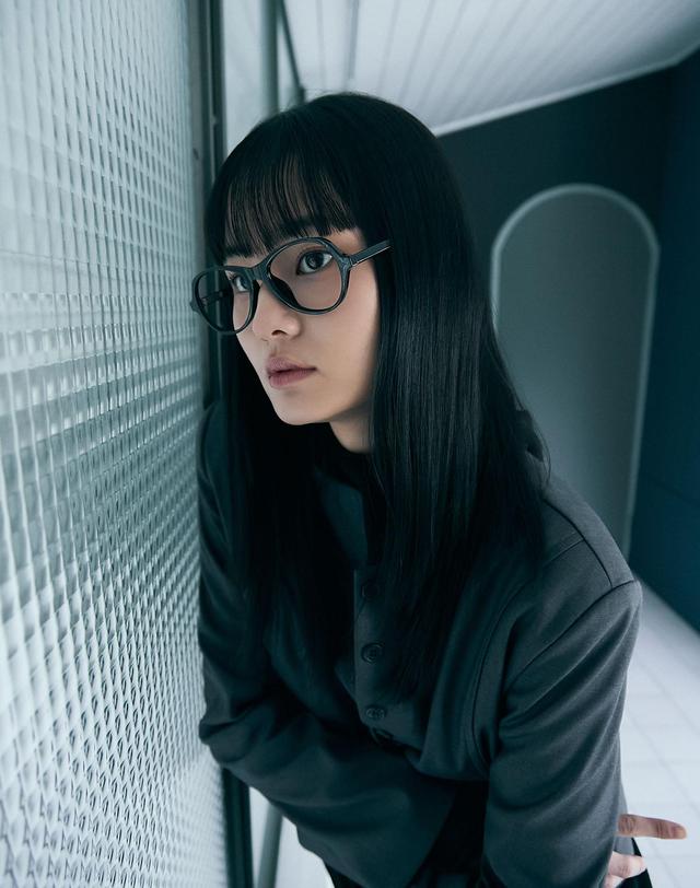오아트 Zeph Glasses [BLACK] 착용컷