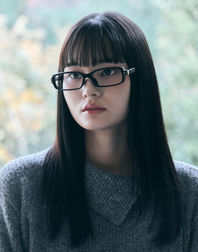오아트 Ives Glasses [BLACK] 착용컷
