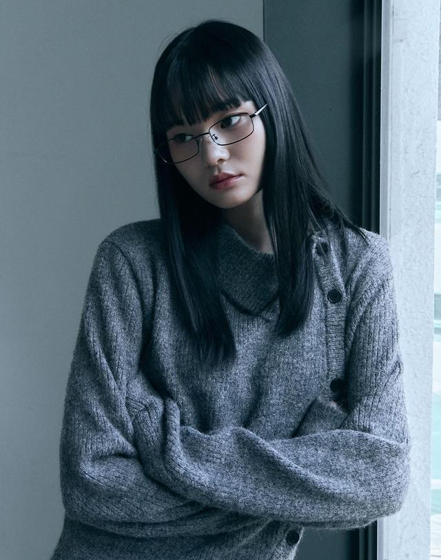 오아트 Antal Glasses [BLACK] 착용컷