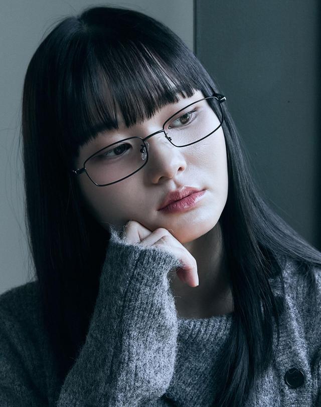 오아트 Antal Glasses [BLACK] 착용컷