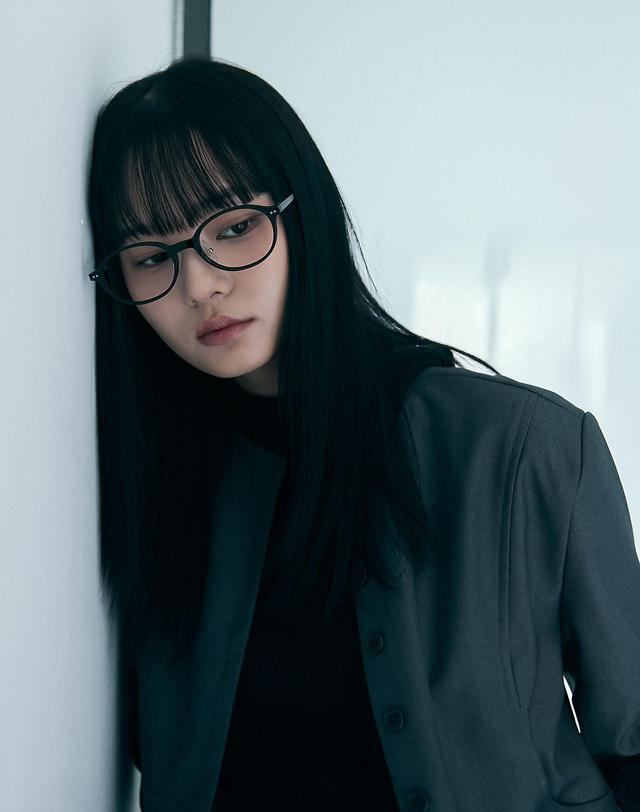 오아트 Rune Glasses [BLACK] 착용컷