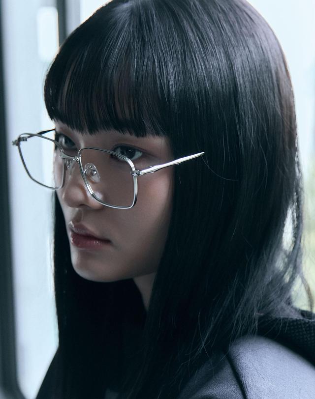 오아트 Vesper Glasses [SILVER·블루라이트 차단] 착용컷