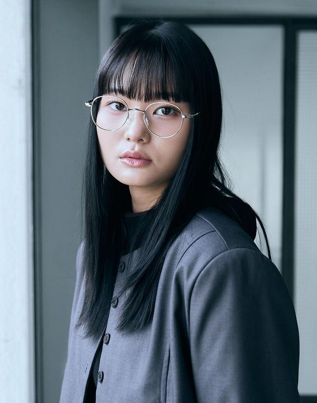 오아트 Solen Glasses [GOLD·블루라이트 차단] 착용컷