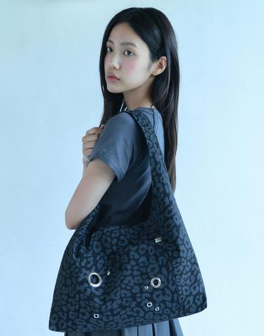 Eyelet Hobo Bag [BLACK LEOPARD]