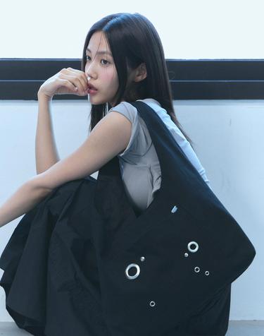 Eyelet Hobo Bag [BLACK]