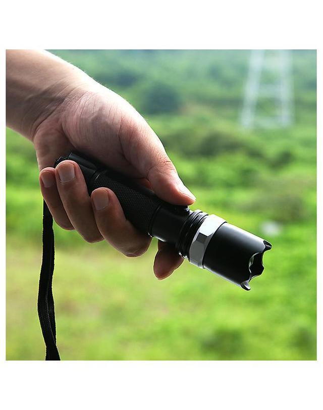 비투비월드 야외용 LED 줌 후레쉬/등산 낚시 캠핑용 랜턴 손전등 착용컷